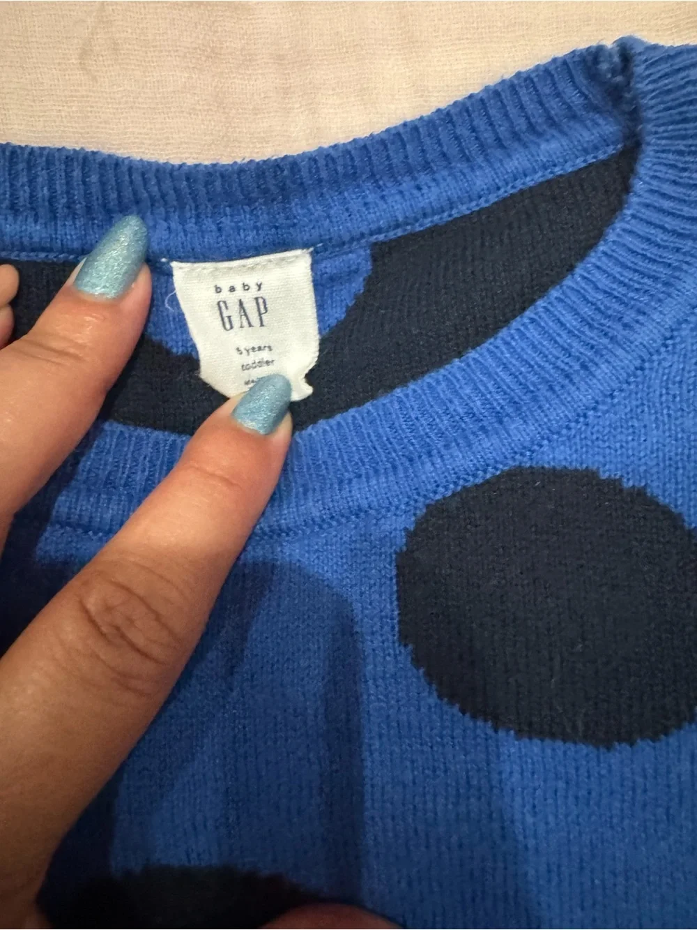 GAP bold polka